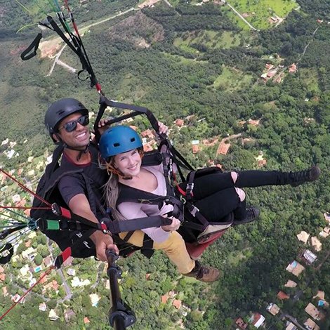 Voo duplo de parapente